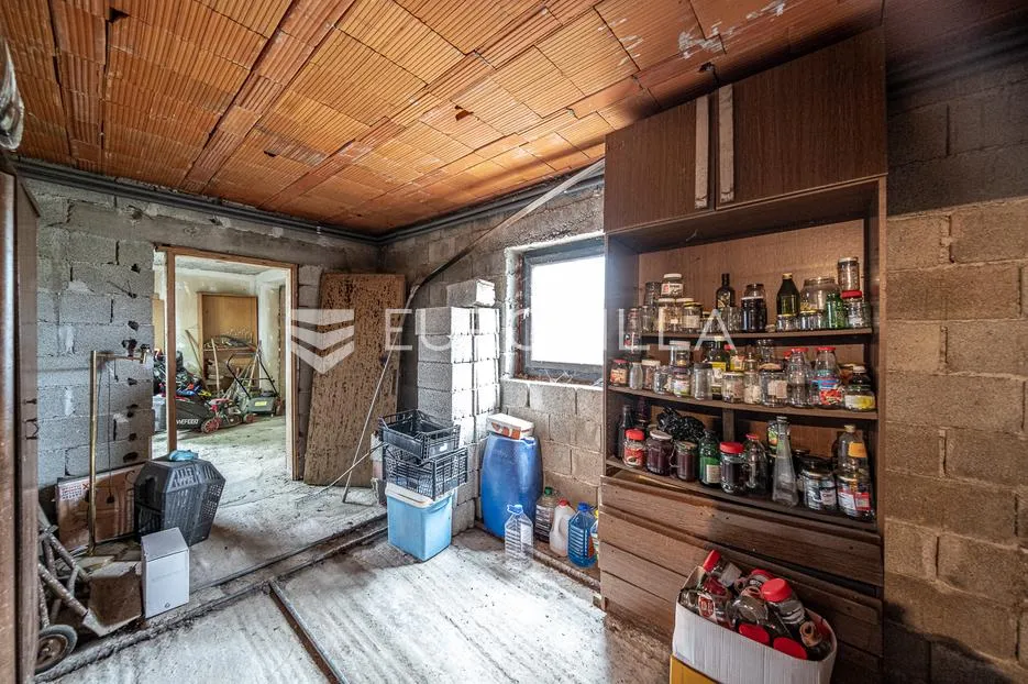 okolica zaprešića, gornja pušća, kuća 290 m² za adaptaciju - slika 17