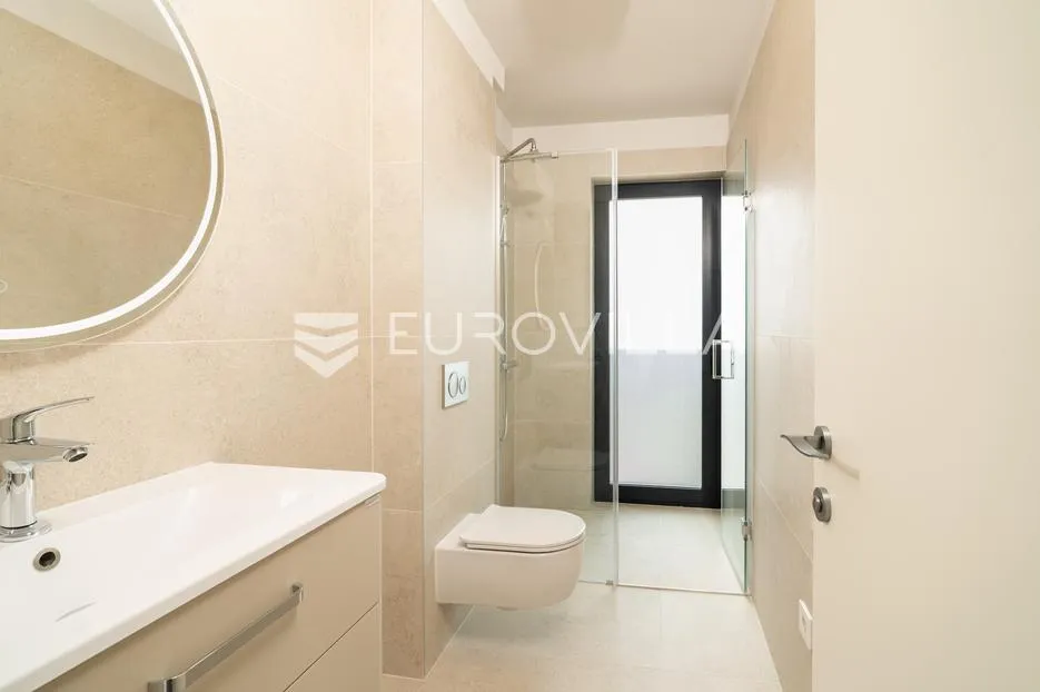 zadar, privlaka, luksuzni dvosoban stan 1. red do mora, 114,01 m² - slika 17