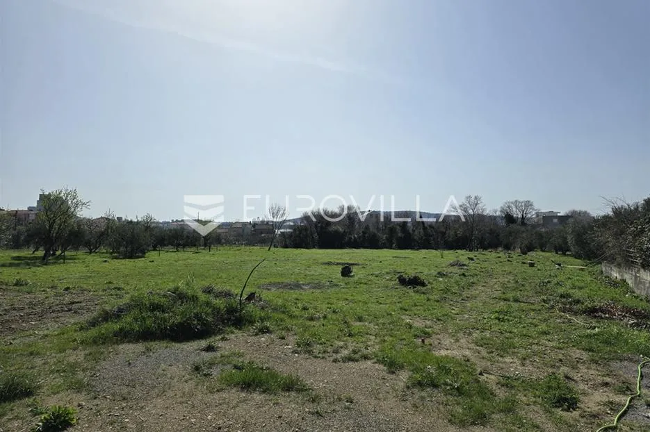 Kaštel Sućurac, građevinska parcela 600 m²