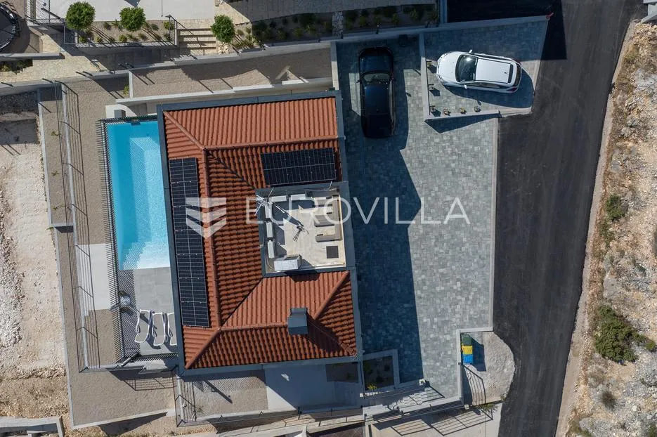 šibenik, žaborić, moderna villa s bazenom - slika 31