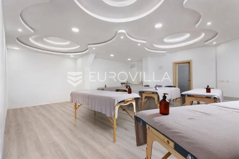 opatija, volosko, reprezentativan poslovni prostor, terasa 100 m² - slika 13