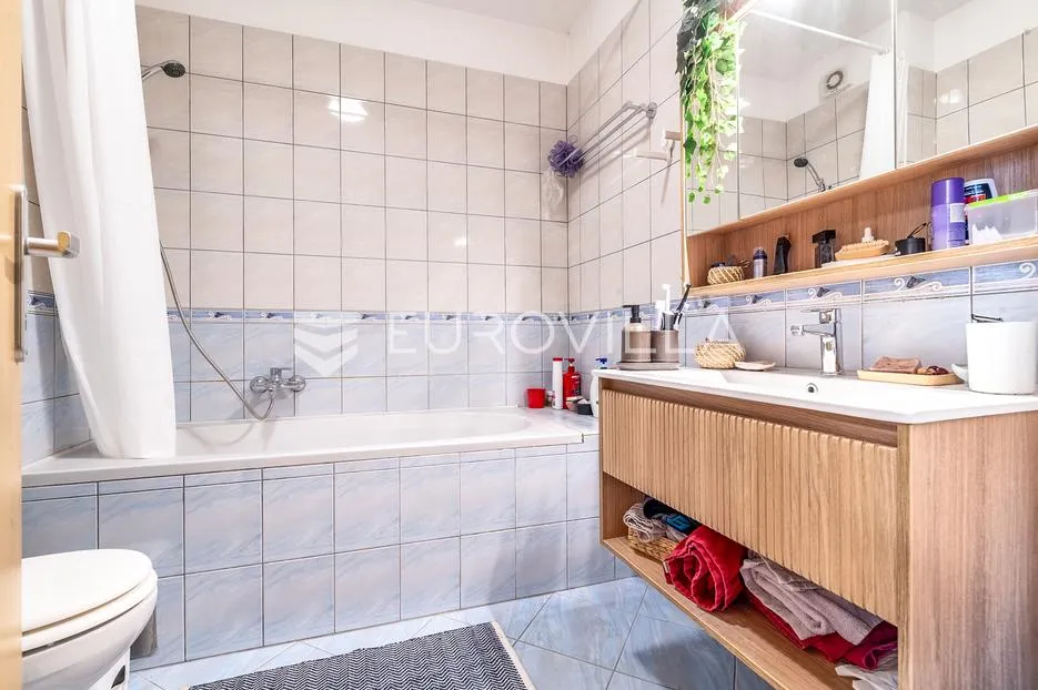 zagreb, vrbani iii, komforan dvosoban stan sa spremištem, 41 m² - slika 4