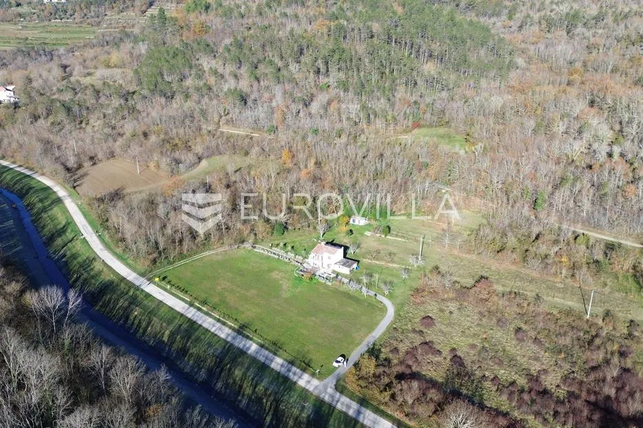 motovun, livade, prilika prostrano građevinsko zemljište - slika 17