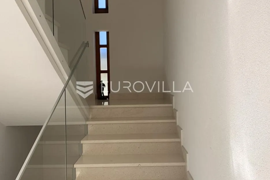 krk, penthouse 100 m², prvi red do mora sa fantastičnim pogledom - slika 7