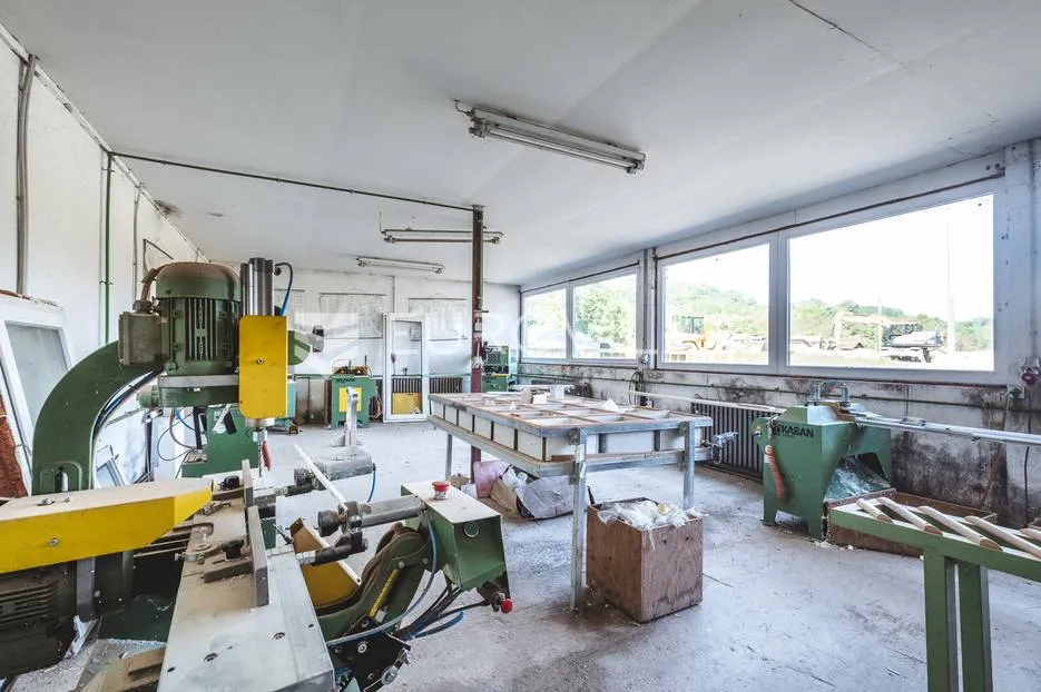 hrvatska kostajnica, industrijsko, proizvodno, uredska hala 914,29 m² na parceli 1417 m² - slika 13