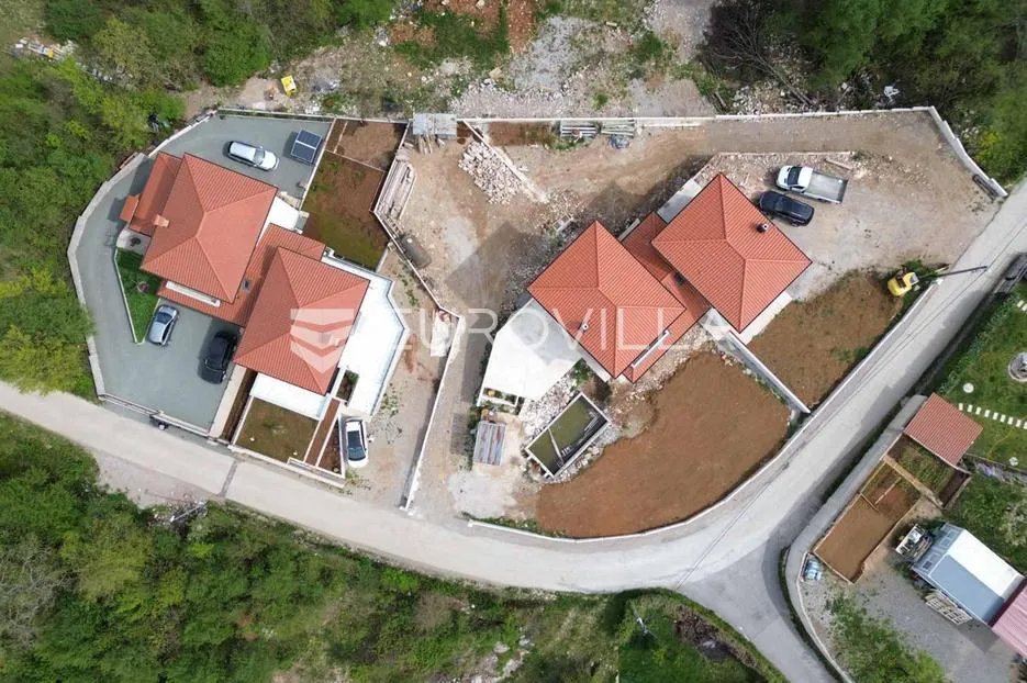 matulji, mučići, moderna dvojna kuća s bazenom i velikom okućnicom 711 m², četverosoban stan 212 m² - slika 6
