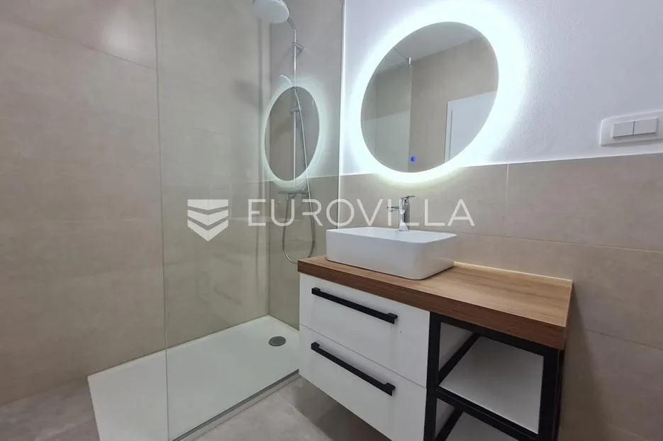 vir, luksuzan apartman u prizemlju s vrtom i pogledom na more - slika 26