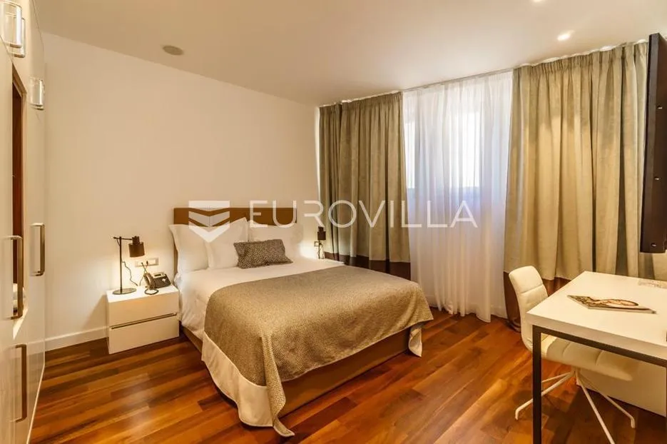 split, žnjan, hotel s jedanaest soba - slika 5