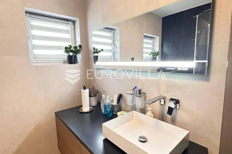 rijeka, moderan stan s pogledom na more nkp 217m2 - slika 26