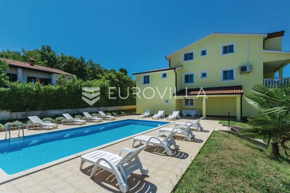 istra, poreč - impresivna vila s bazenom i apartmanima za turistički najam - slika 2