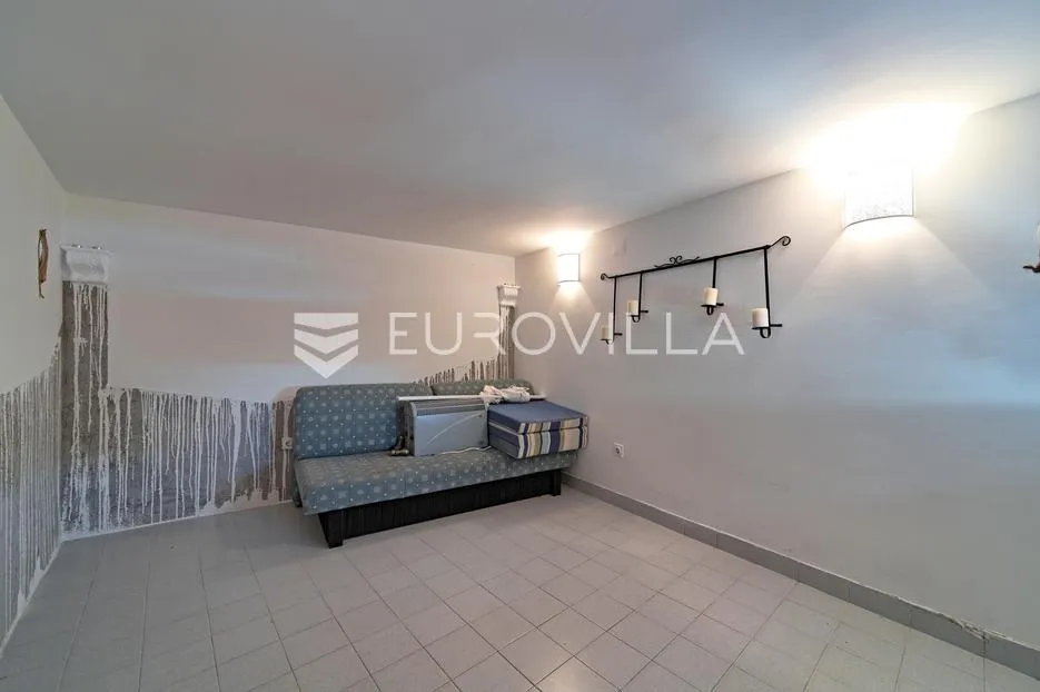 aljmaš, prodaje se lijepa i uređena vikendica površine 87 m² - slika 14