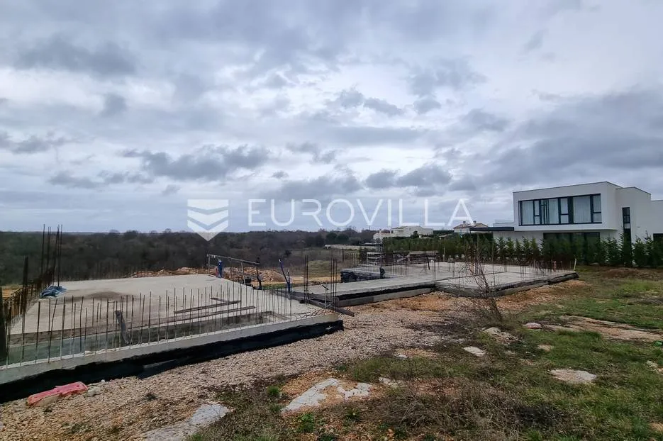 bale, atraktivno građevinsko zemljište 1295 m2 sa svim dozvolama - slika 25