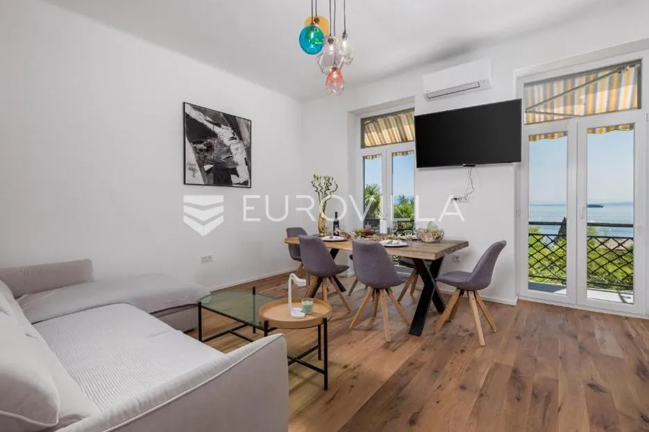 opatija, adaptiran stan 100 m², drugi red do mora, dva balkona - slika 2