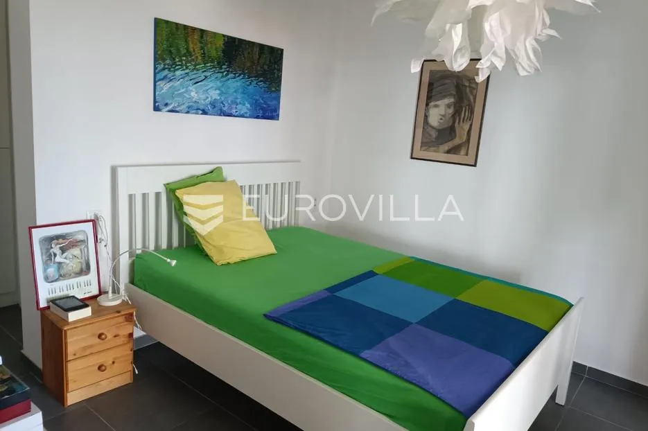 hvar, lijepa kuća na južnoj strani otoka 1.red uz more - slika 14
