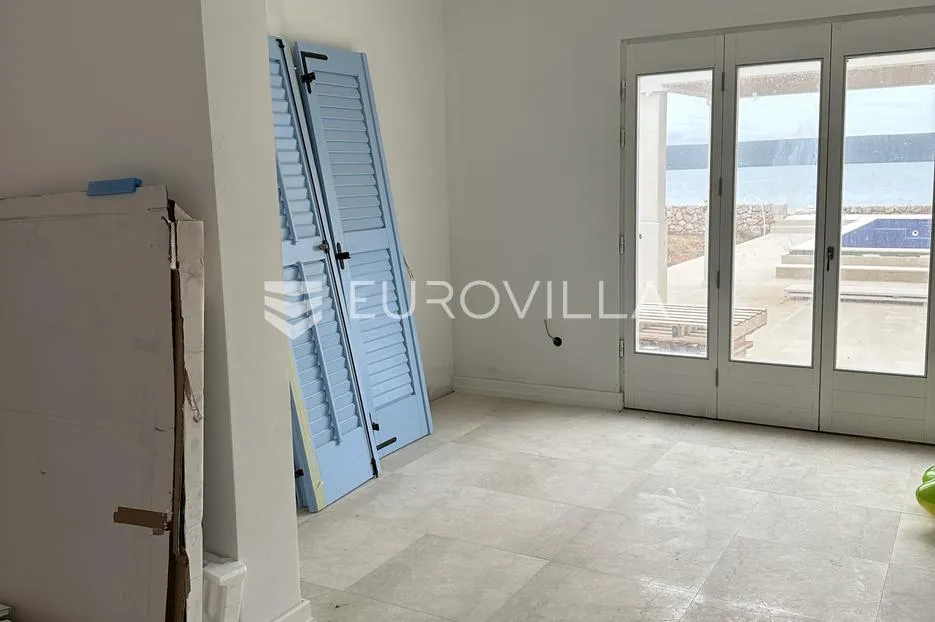 otok pašman, dobropoljana, klasična kamena vila u prvom redu do mora - slika 16
