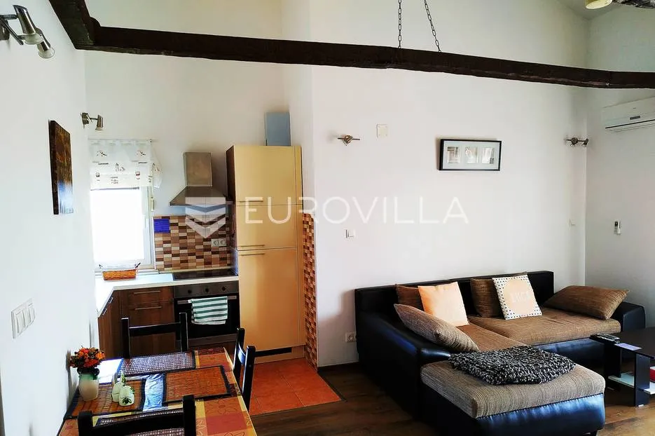 šolta, apartmanska kuća s bazenom na odličnoj lokaciji - slika 20