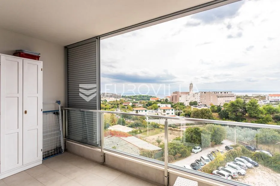 split, firule, odličan dvosoban stan s pogledom na more, dugoročan najam - slika 14