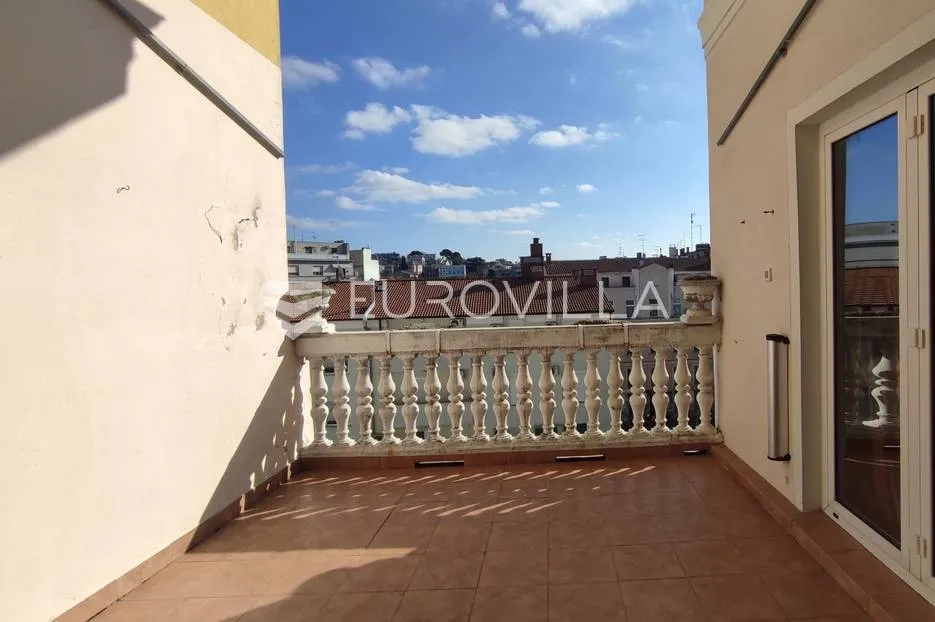 pula, giardini, višesoban stan, privatni parking, velika terasa, 180 m² - slika 13