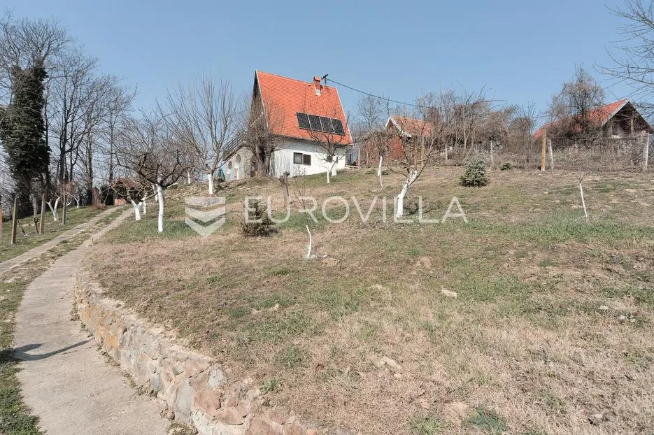 osijek, bijelo brdo, prodaje se vikendica sa vinskim podrumom i uređenom konobom - slika 2