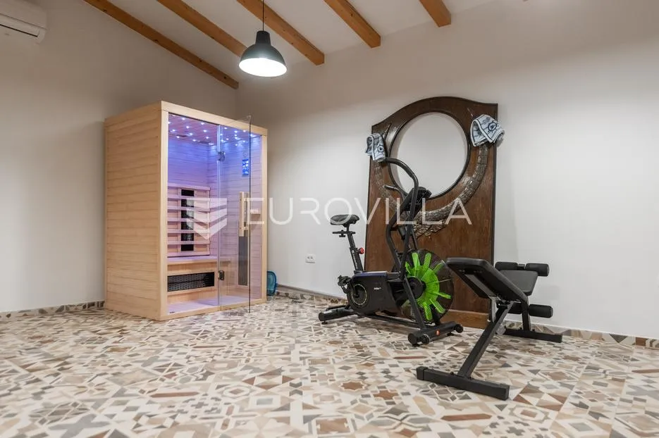 istra, umag, autentična istarska kamena kuća 260 m², okružena zelenilom, 1349 m² okućnice - slika 61