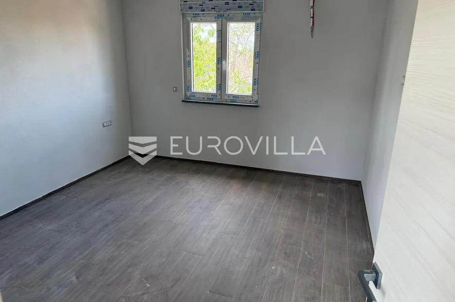 istra, svetvinčenat, kvalitetna moderna kuća 180 m² s bazenom 24 m² i garažom - slika 21