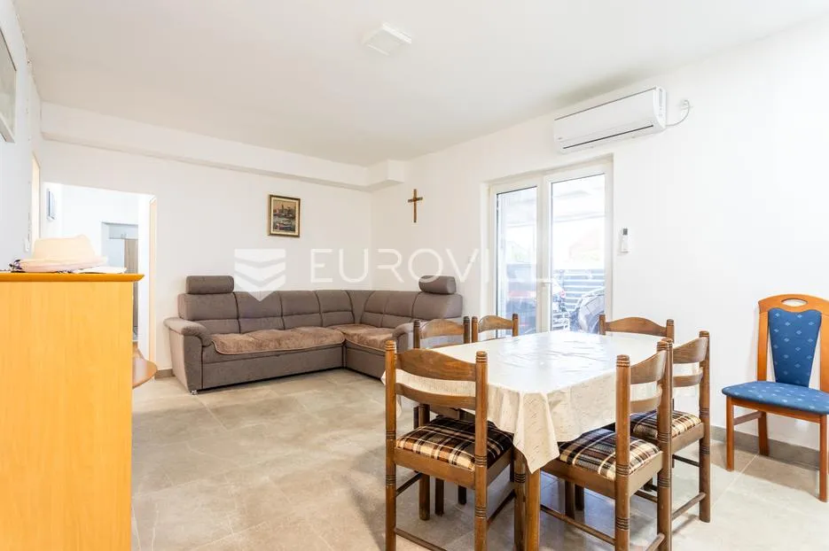 vodice, apartmanska kuća – idealna investicija za turizam! - slika 27
