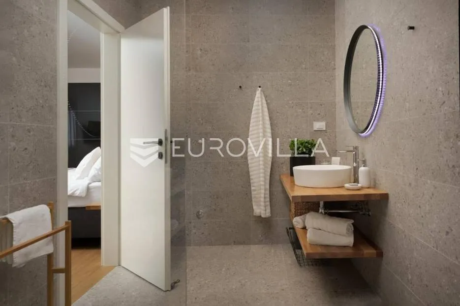 istra, žminj, prekrasna vila od 160 m2, na velikoj okućnici od 1100 m2 - slika 10