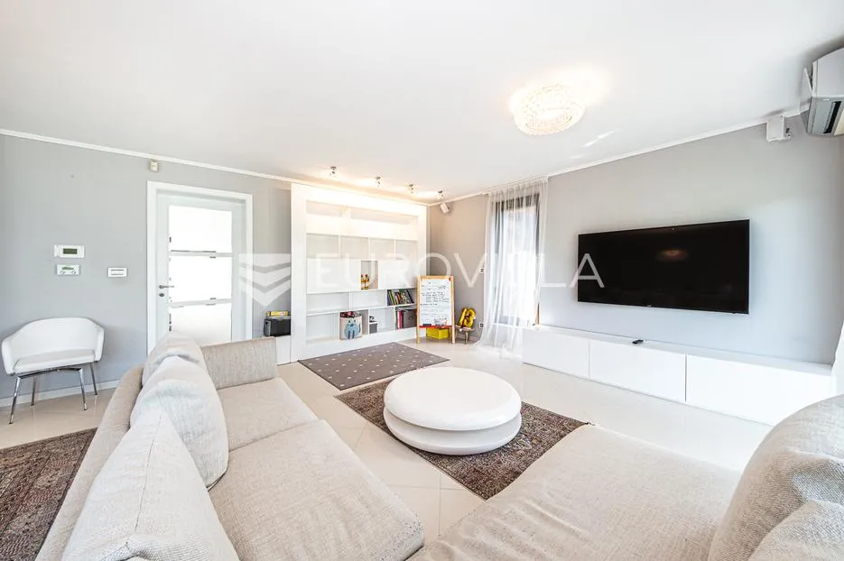 zagreb, vrhovec, moderna obiteljska kuća 419 m² - slika 2