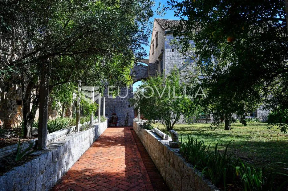 dubrovnik okolica, jedinstveni ljetnikovac sačuvan prema izvornom obliku - slika 12