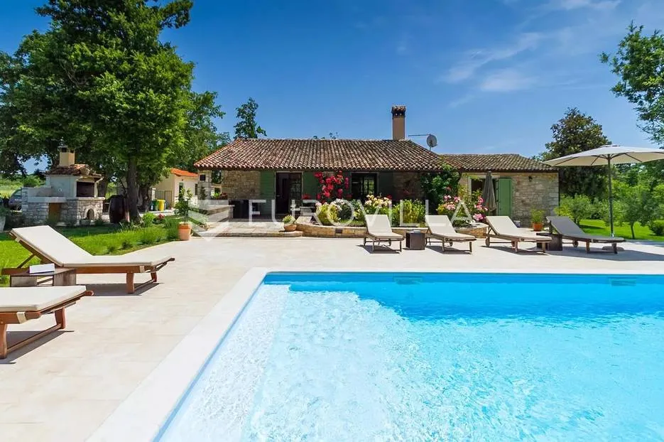 istra, bale, vila s bazenom na imanju od 30.000 m2 u osami - slika 48