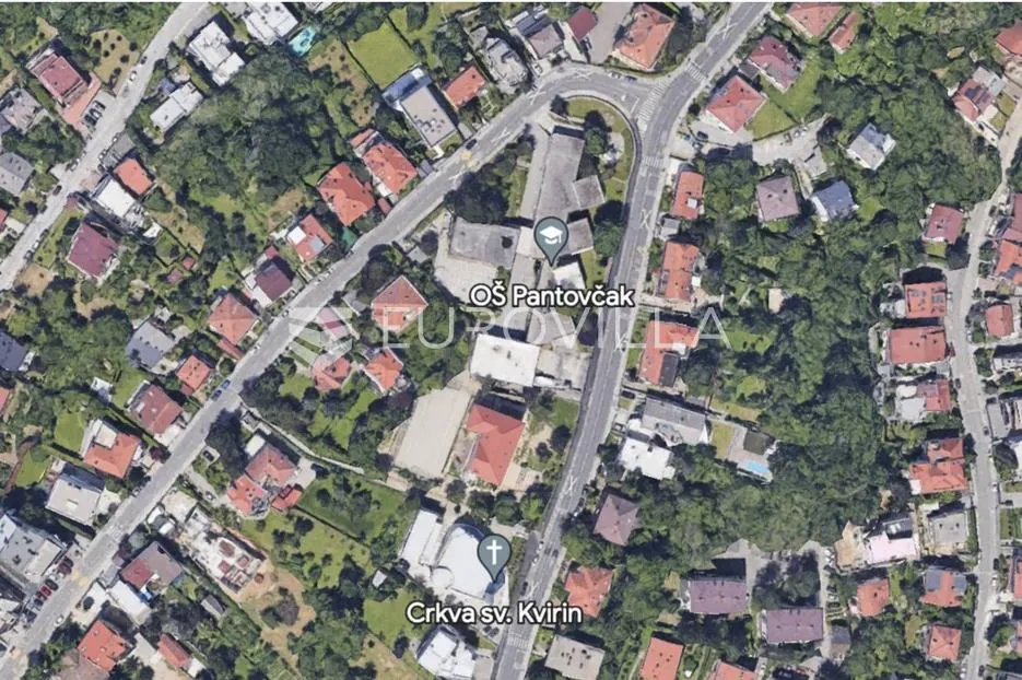 Zagreb, Pantovčak, zemljište 700 m², s postojećom kućom za rušenje