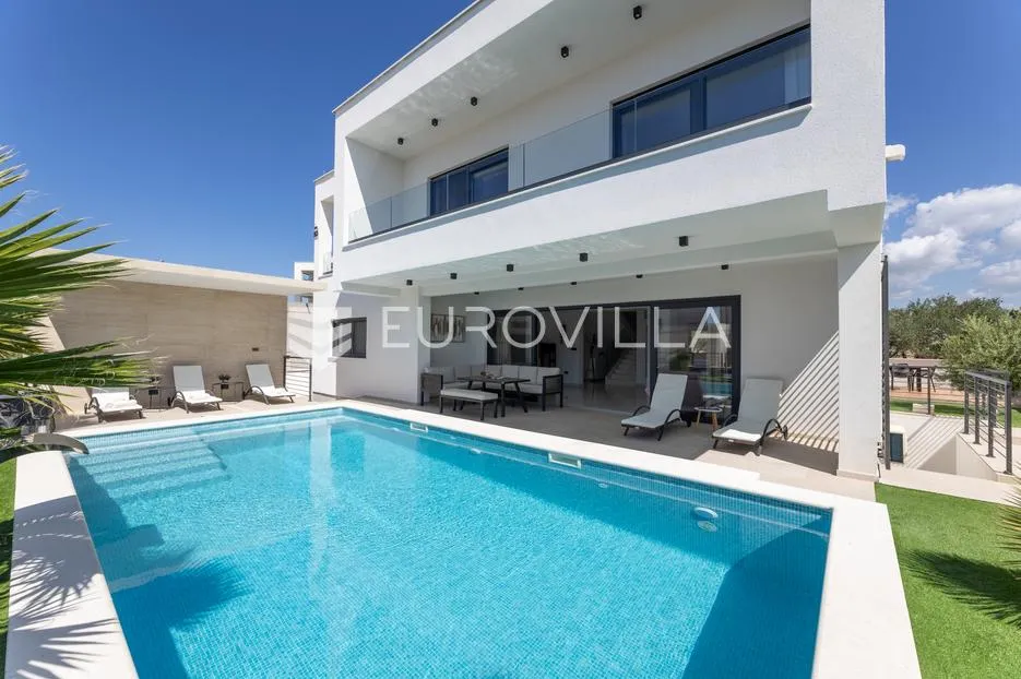 primošten, prekrasna vila s bazenom i pogledom na more, 311,56 m² - slika 4