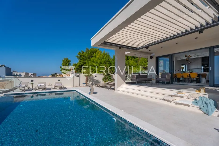 split, podstrana elegantna luksuzna vila s panoramskim pogledom na more - slika 17