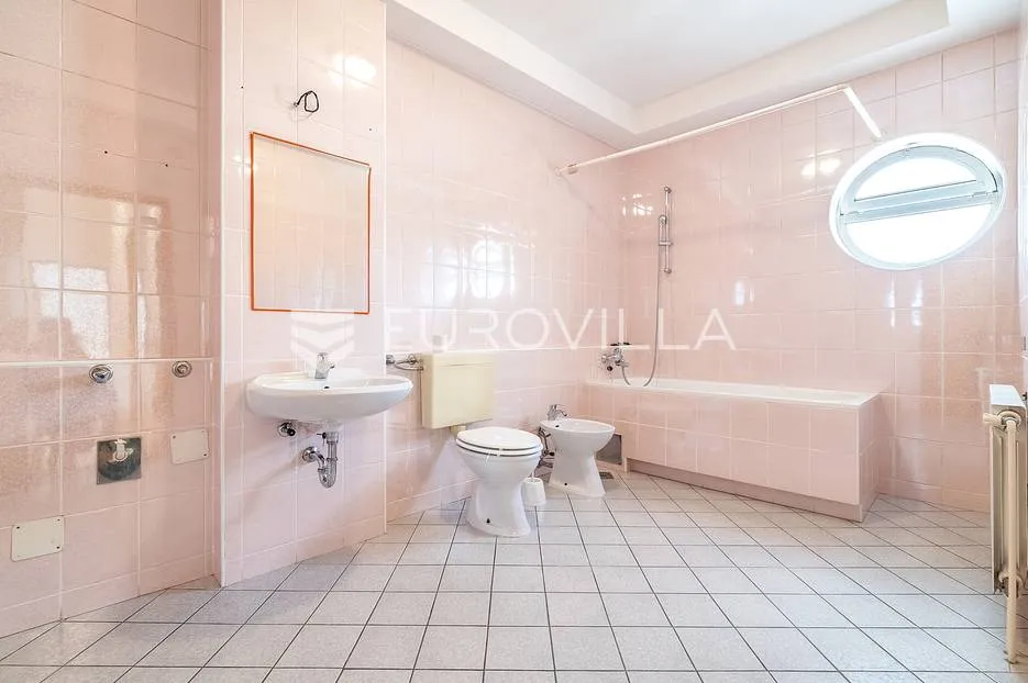 zagreb, malešnica stan na drugom katu 120 m2 - slika 3