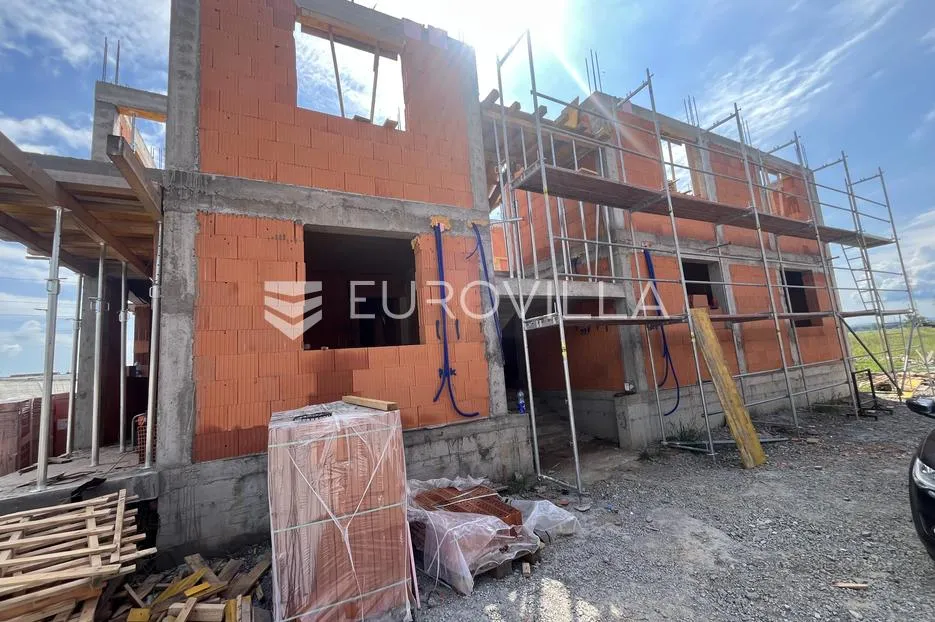 slavonski brod, trosoban stan na prvome katu osječka ulica - slika 5
