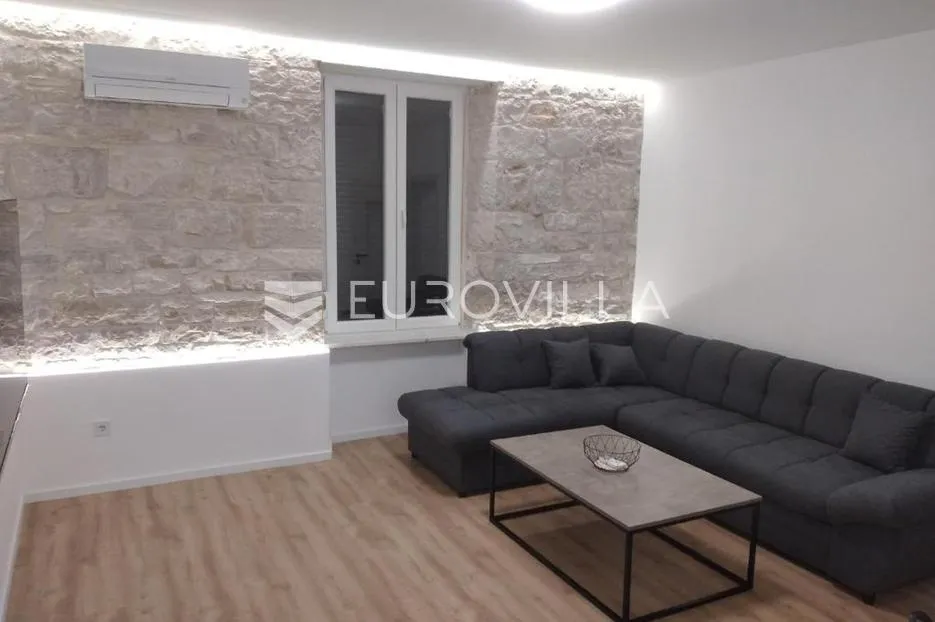 istra, pula, renoviran stan na top lokaciji - slika 6