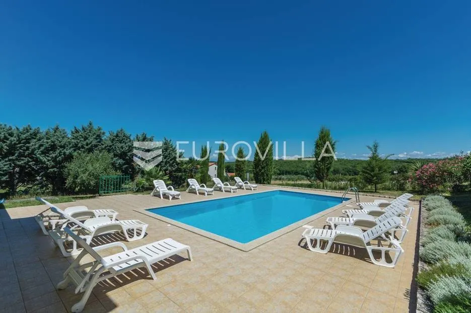 istra, poreč - impresivna vila s bazenom i apartmanima za turistički najam - slika 14