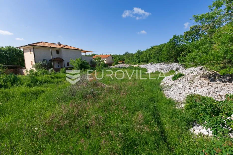 otok krk, gostinjac, ucrtana starina i 3 građevinske čestice površine 950 m² - slika 1