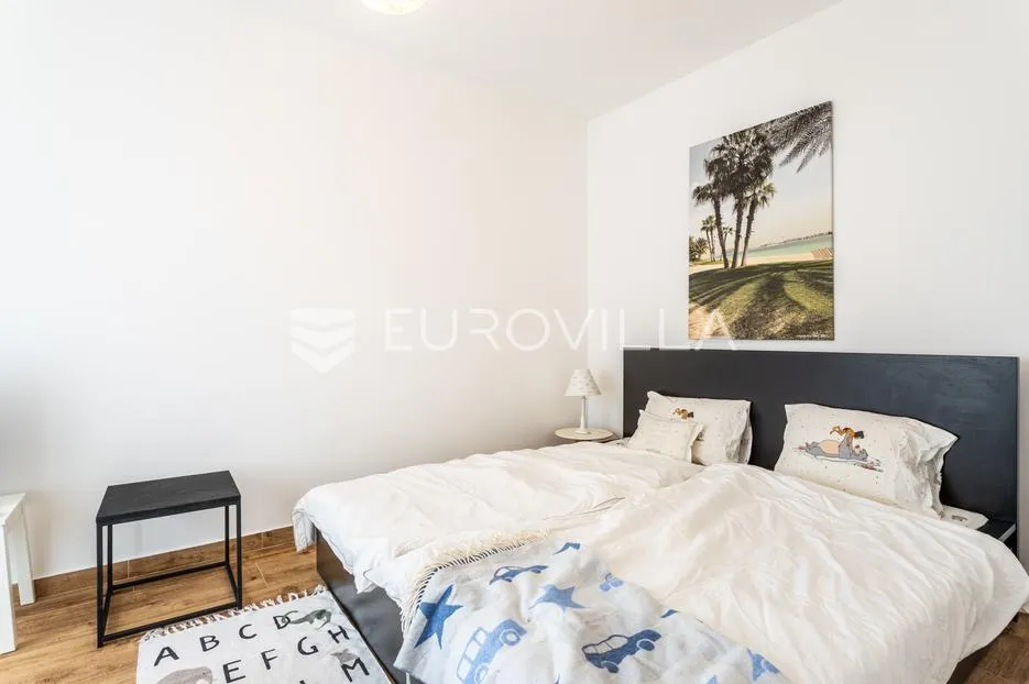 betina, prekrasan trosoban stan s bazenom i pogledom na more, 112,75 m² - slika 16