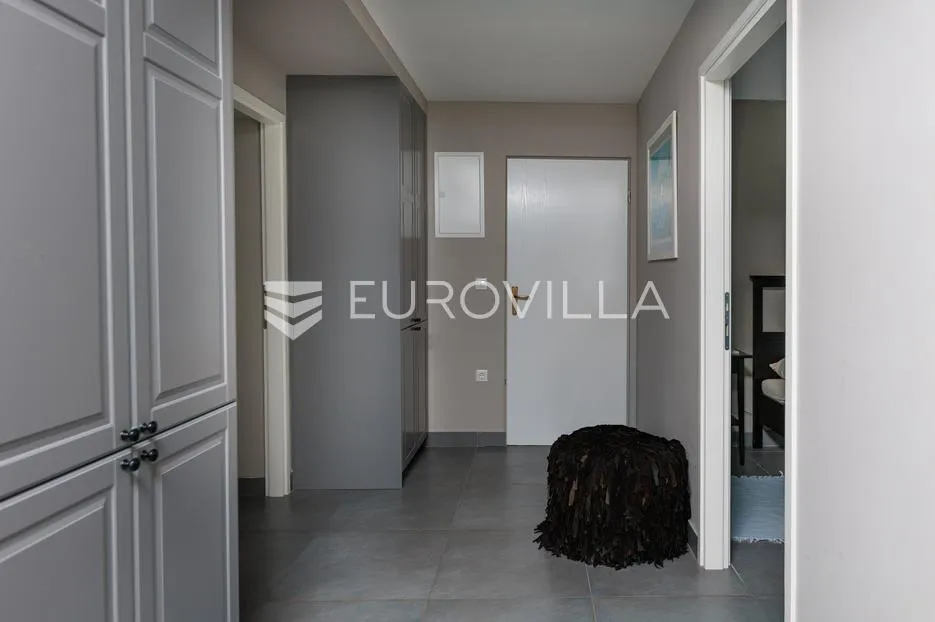 crikvenica, dramalj, moderan trosoban apartman s jacuzzijem, vrtom, bazenom i pogledom na more - slika 12