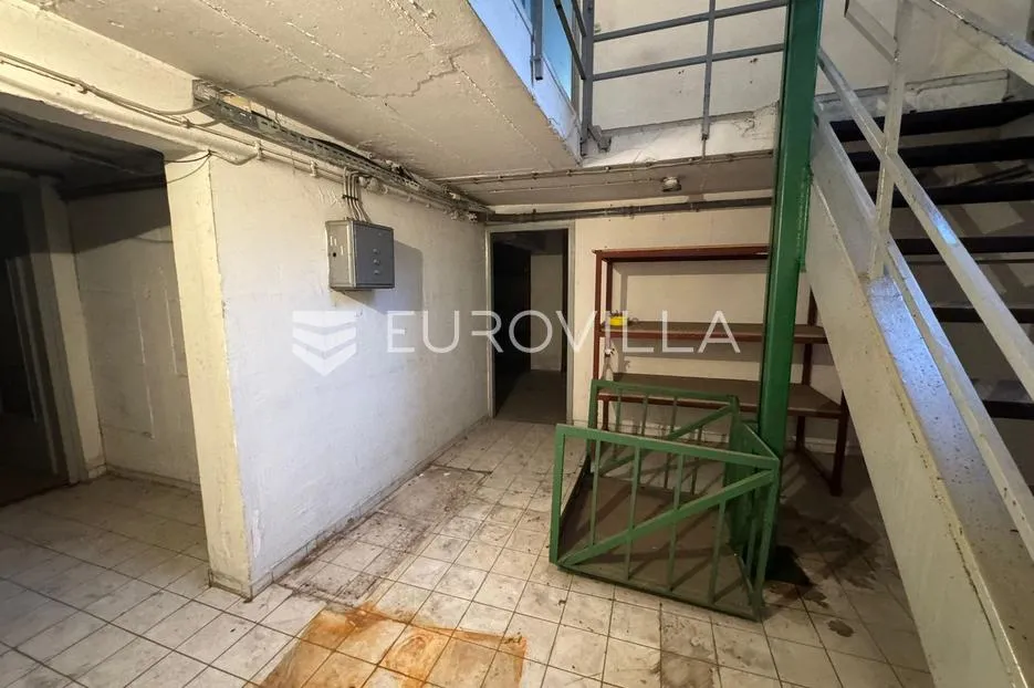đakovo, centar, poslovni prostor sa skladištem, 230 m² - slika 8