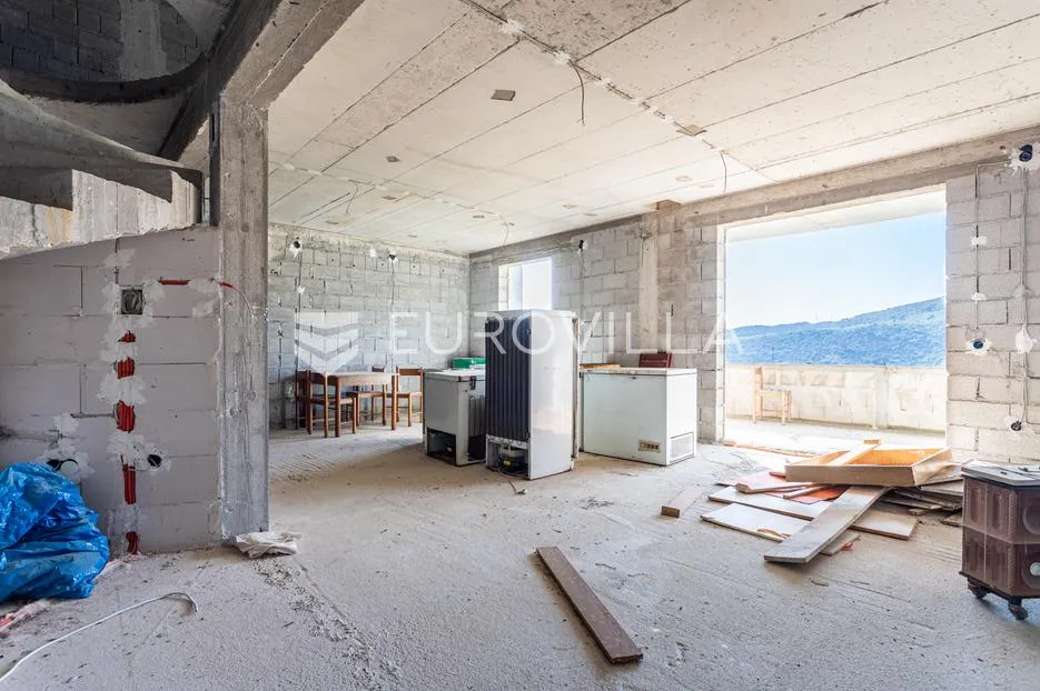 omiš, tugare, velika obiteljska kuća u roh bau izvedbi - slika 9