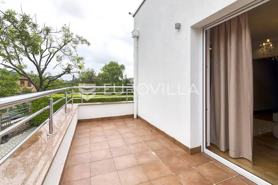 šestine, prekrasan četverosoban penthouse 140 m² - slika 18