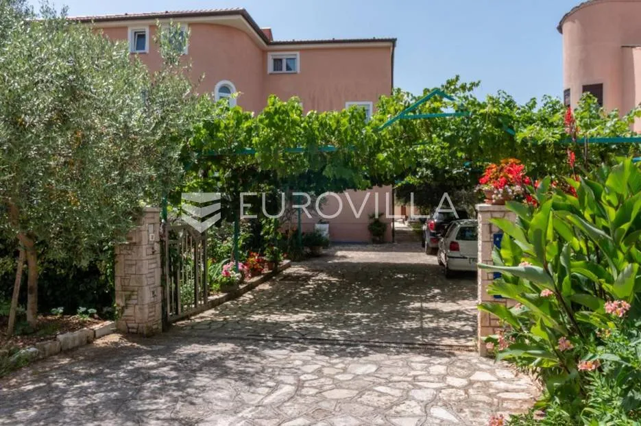 istra, peroj, apartmanska kuća s prekrasnom okućnicom i panoramskim pogledom na brijune - slika 34
