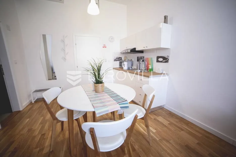 centar stan 205m2 podijeljen na 5 apartmana i sobu - slika 33