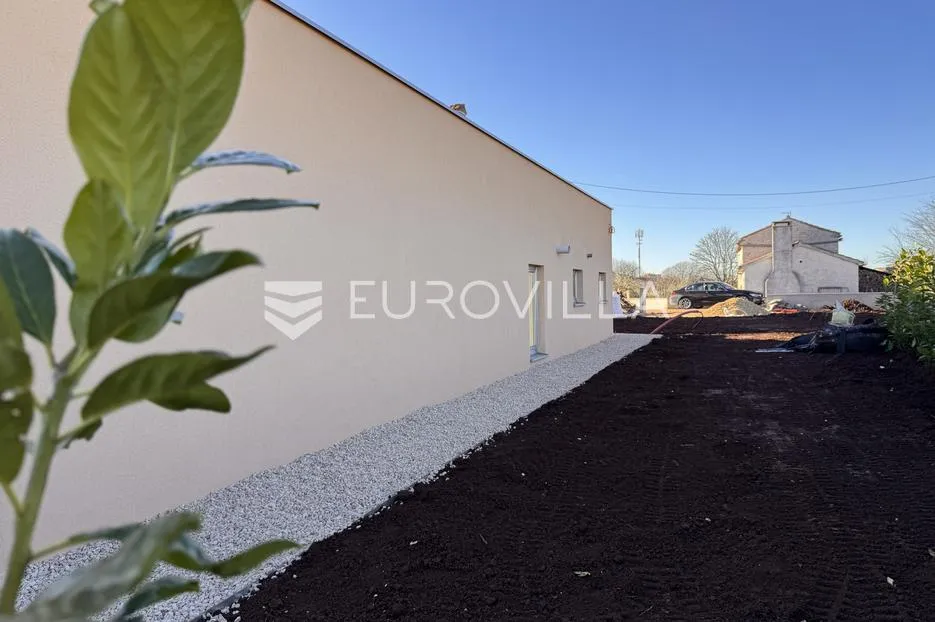 istra, žminj, kvalitetna nova prizemna kuća na mirnoj lokaciji s bazenom 42 m², 145 m² - slika 20