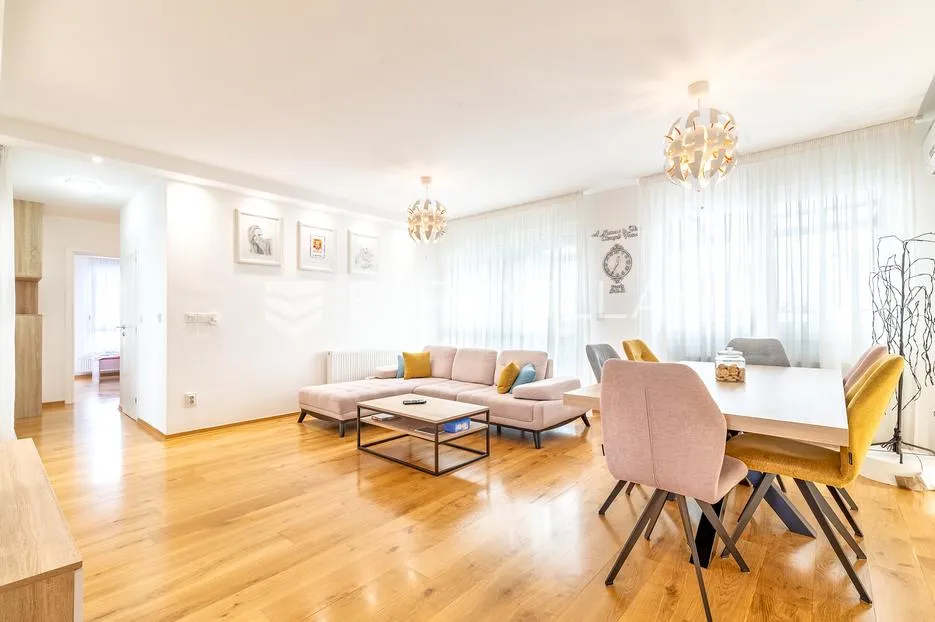 zagreb, odra luksuzan četverosoban penthouse sa dvije prostrane terase 130 m² - slika 1