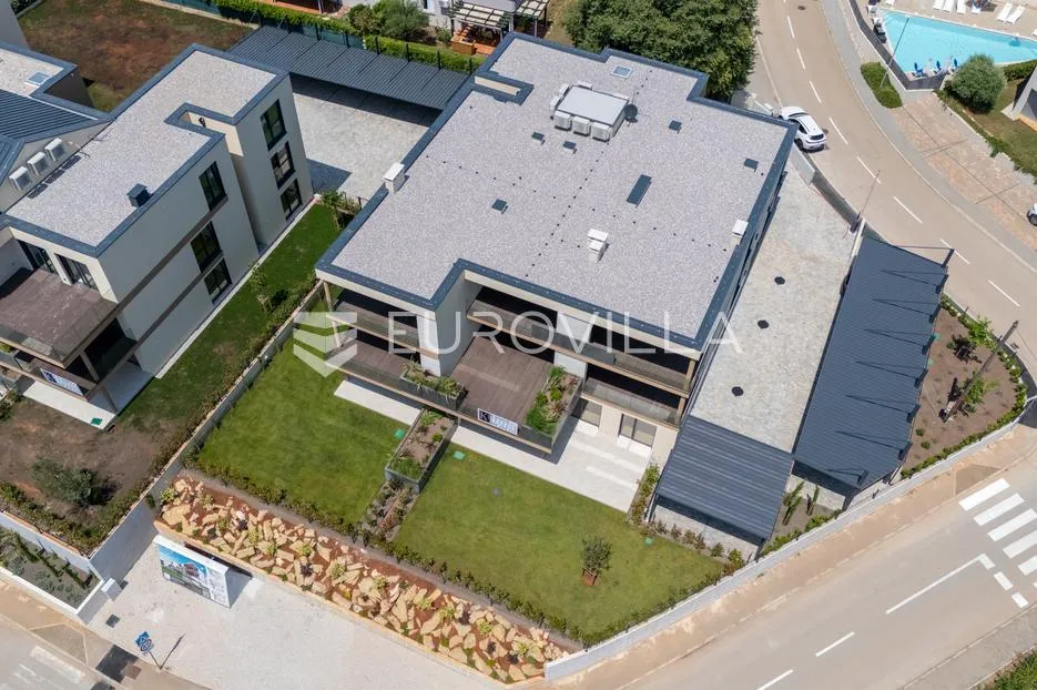 istra, novigrad, stan s 2 spavaće sobe s vrtom u prizemlju 122 m² 2 parkirna mjesta - slika 12