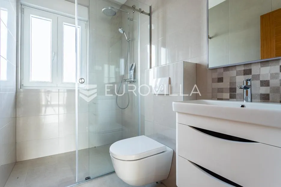 primošten, moderan stan, 146,9 m² - slika 9