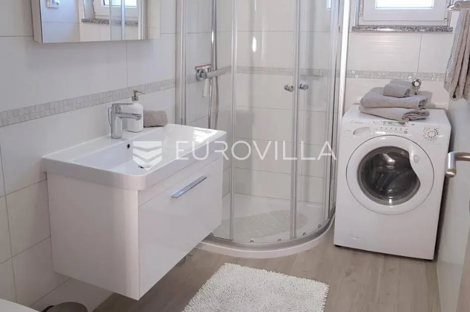 premantura, kuća s četiri apartmana i bazenom - slika 43